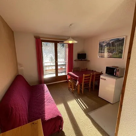 T2 Au Pied Des Pistes Avec Balcon Et Commodites *
